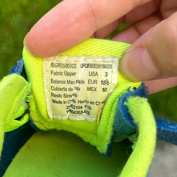 FREE ADD ON🛍️ Garanimals Blue and green elastic and Velcro sneakers Size 3c - Picture 9 of 9